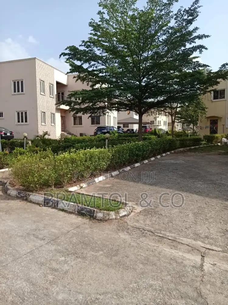 4bdrm Townhouse/Terrace in Idu Industrial for Sale in Idu Industrial