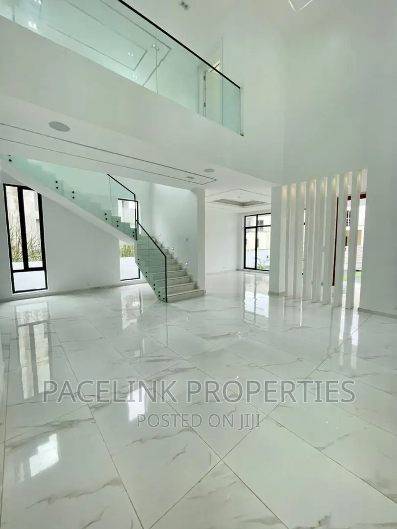 5bdrm Mansion in Chevron for sale in Chevron