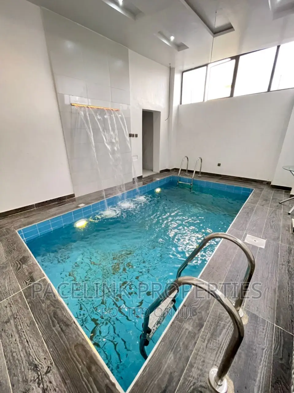Furnished 5bdrm Mansion in Chevron for sale in Chevron