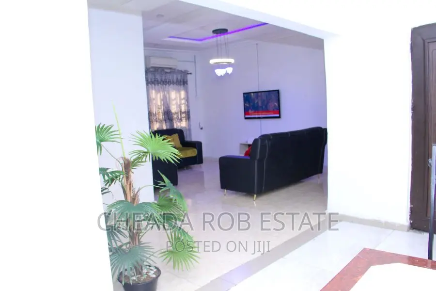 Amazing Neat 1 Bedroom Apartment Just Only You 24hr Lit Free Wifi in Abuloma