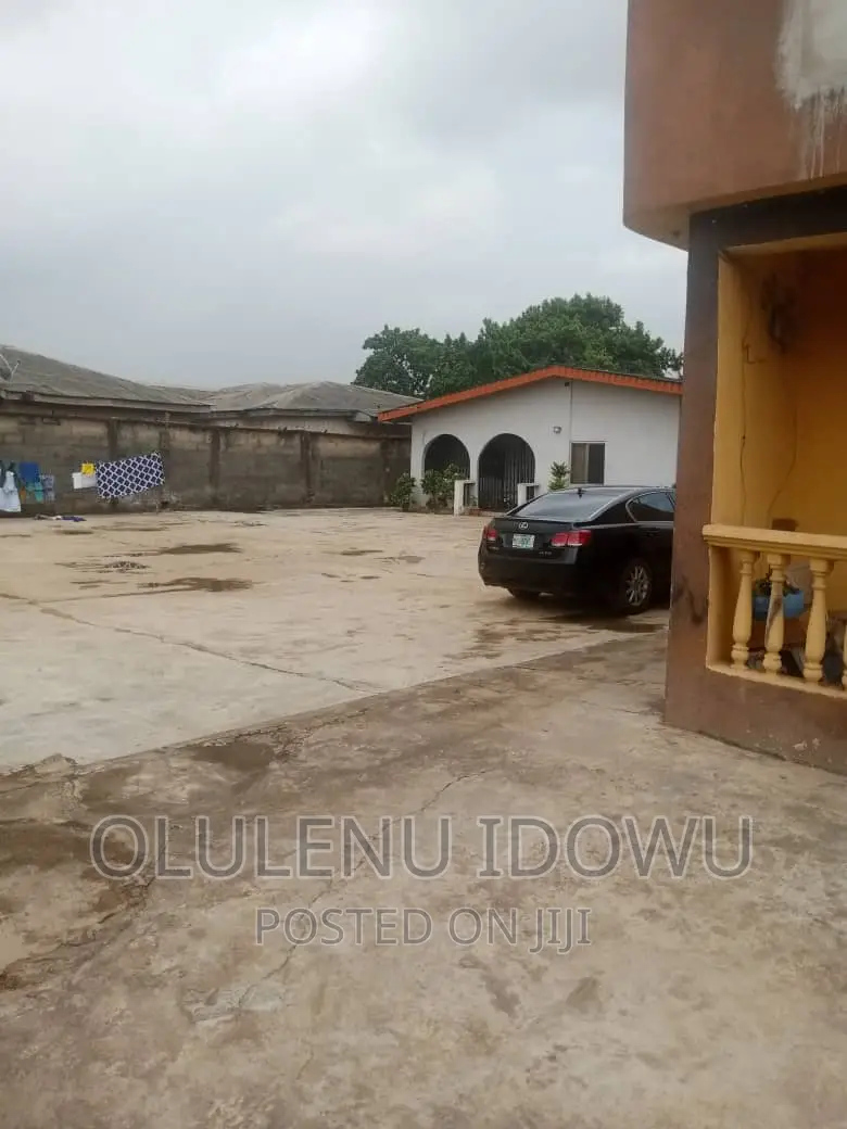 Furnished 2bdrm Block of Flats in Alimosho for sale in Alimosho