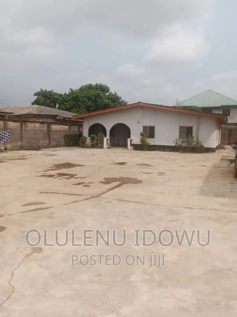 Furnished 2bdrm Block of Flats in Alimosho for sale in Alimosho