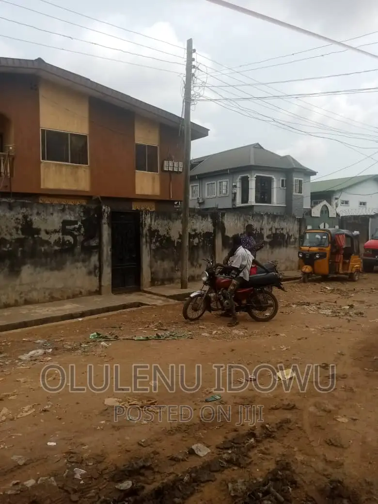 Furnished 2bdrm Block of Flats in Alimosho for sale in Alimosho