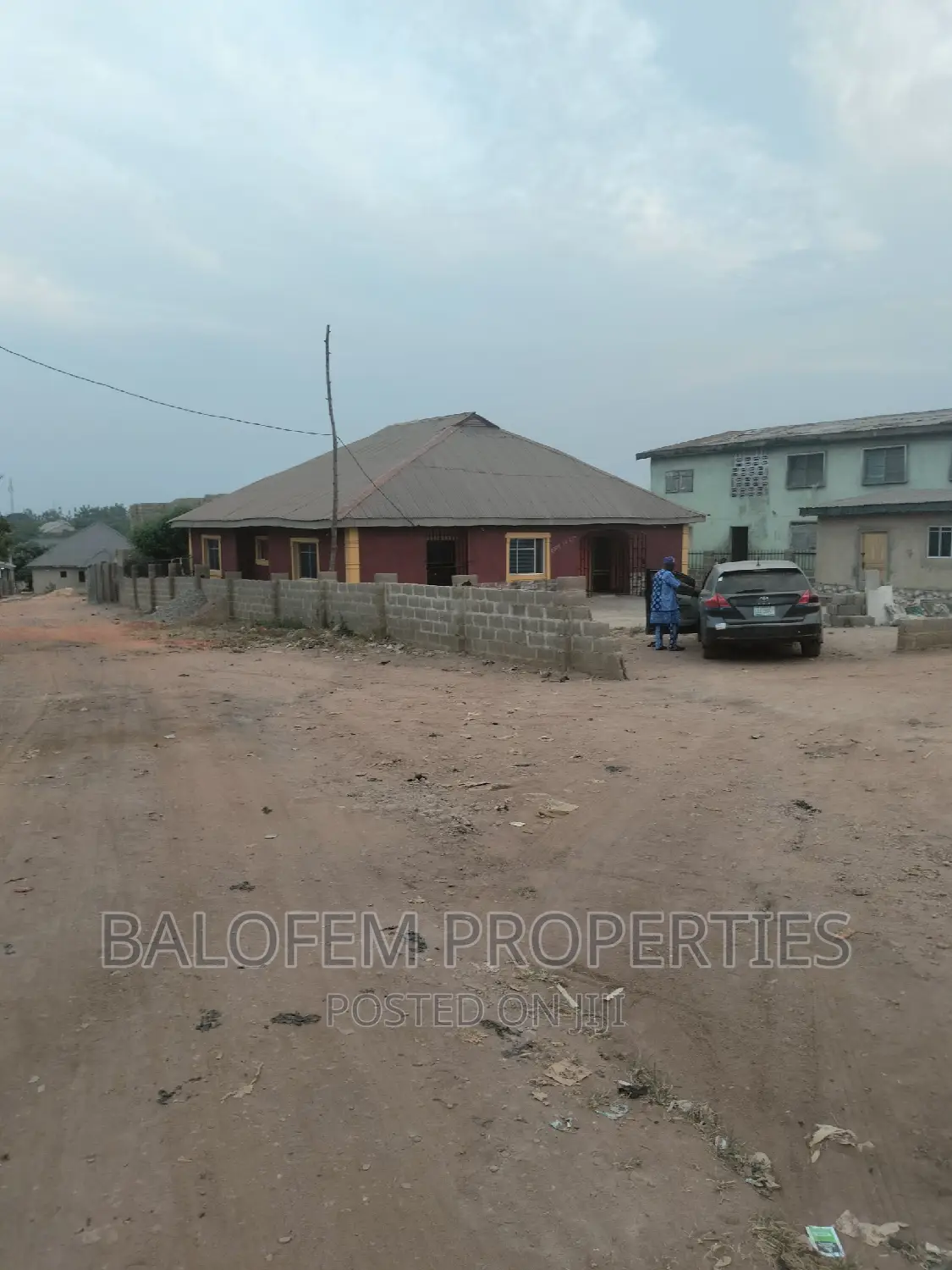 10bdrm Bungalow in Balofem Properties &, Abeokuta South for sale in Abeokuta South