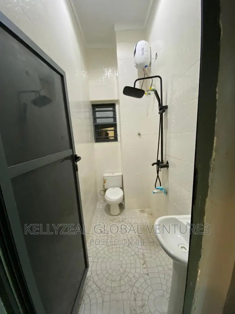 Mini Flat in Liberty Estate, Ago Palace for rent in Ago Palace