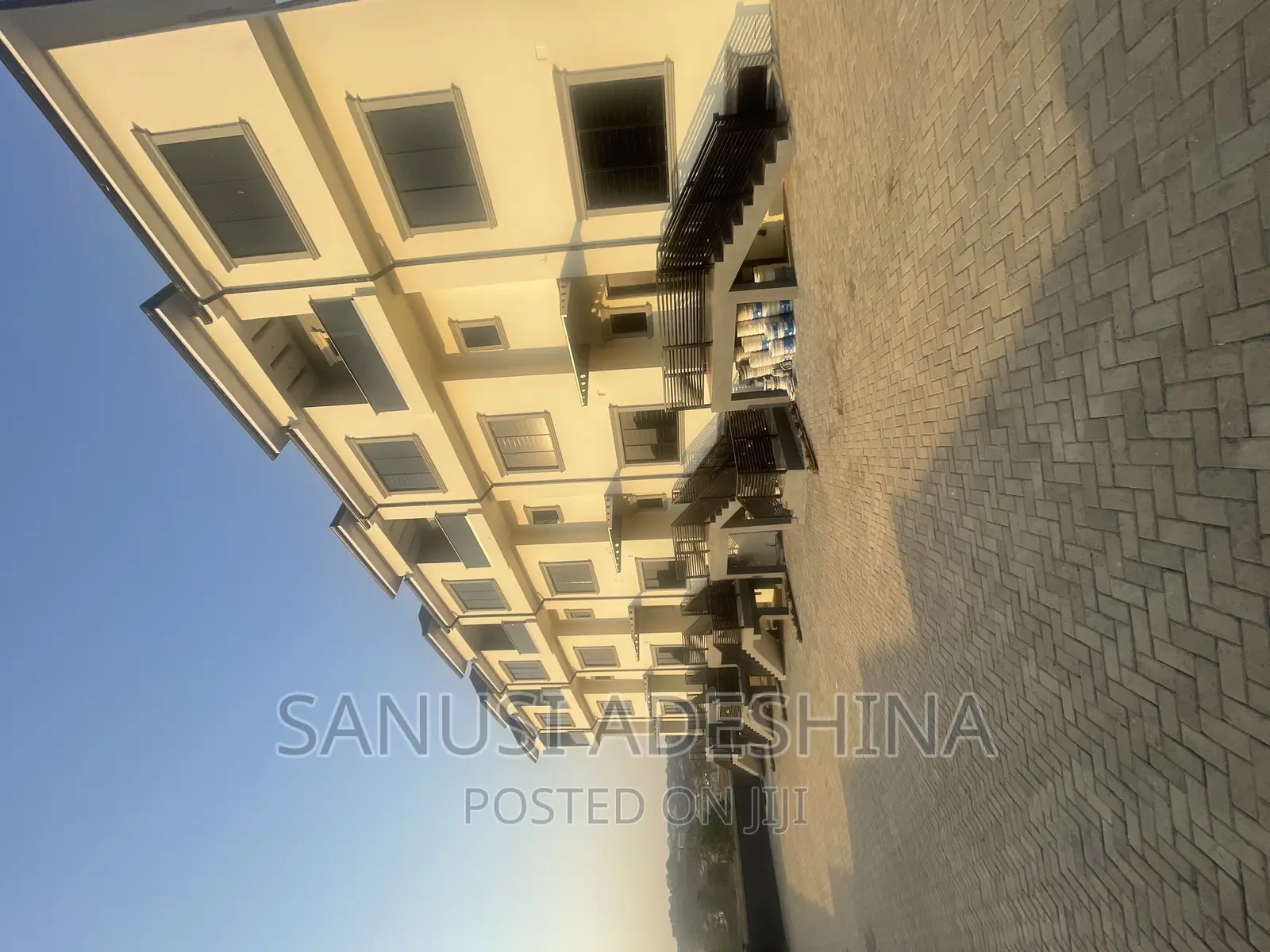 5bdrm Duplex in Guzape Fct Abuja for sale in Guzape District