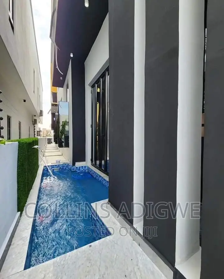 5bdrm Duplex in Osapa London for sale in Osapa london