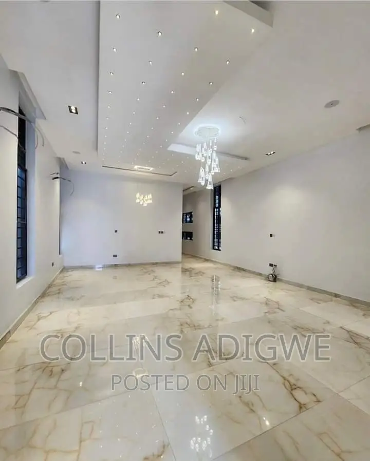 5bdrm Duplex in Osapa London for sale in Osapa london