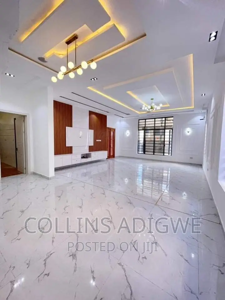 5bdrm Duplex in Osapa London Lekki for sale in Osapa london