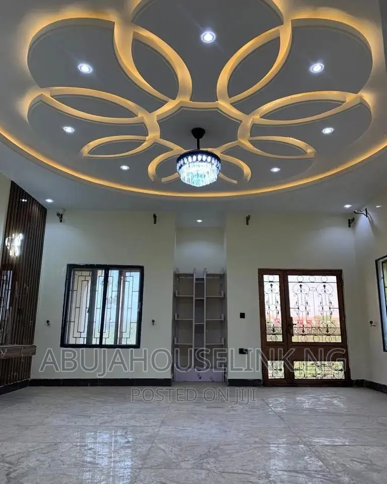 6bdrm Duplex in Wuye Abuja for sale in Wuye