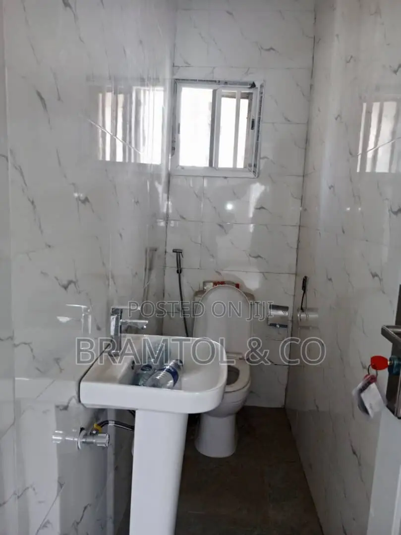 2bdrm Block of Flats in Area 11 for rent in Area 11