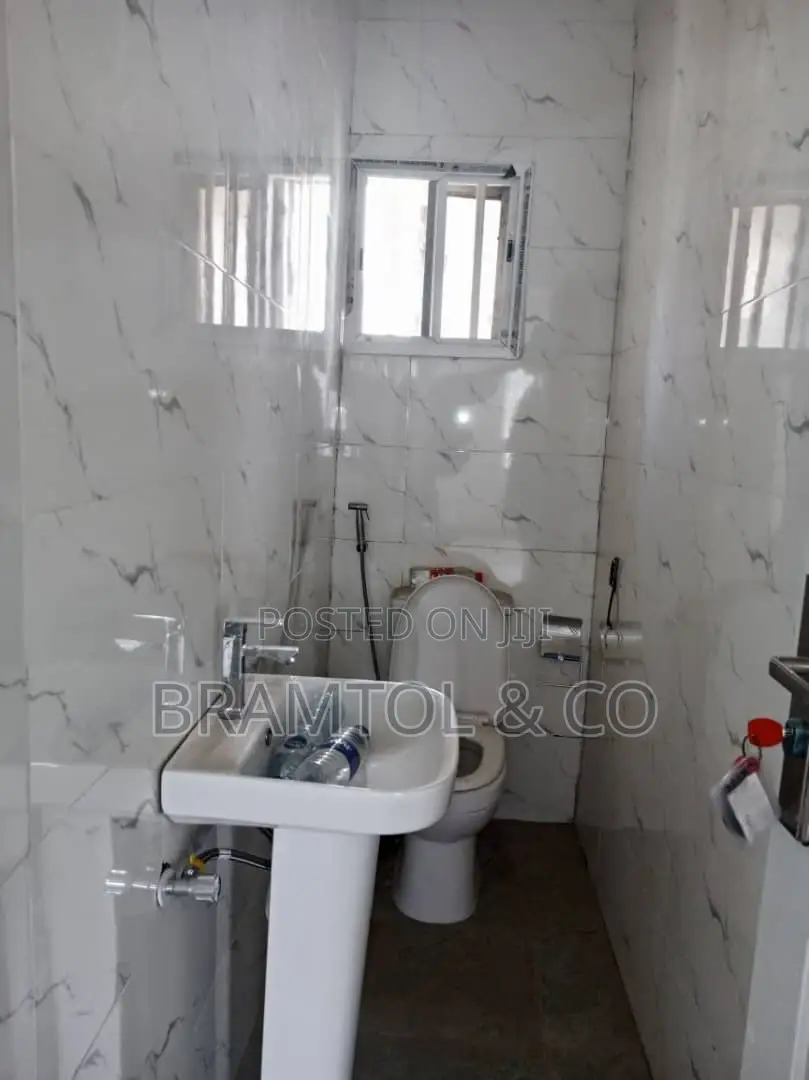 2bdrm Block of Flats in Area 11 for rent in Area 11