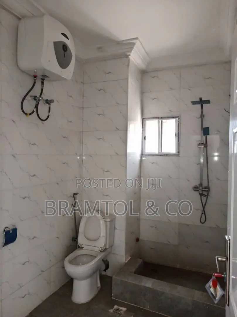 2bdrm Block of Flats in Area 11 for rent in Area 11