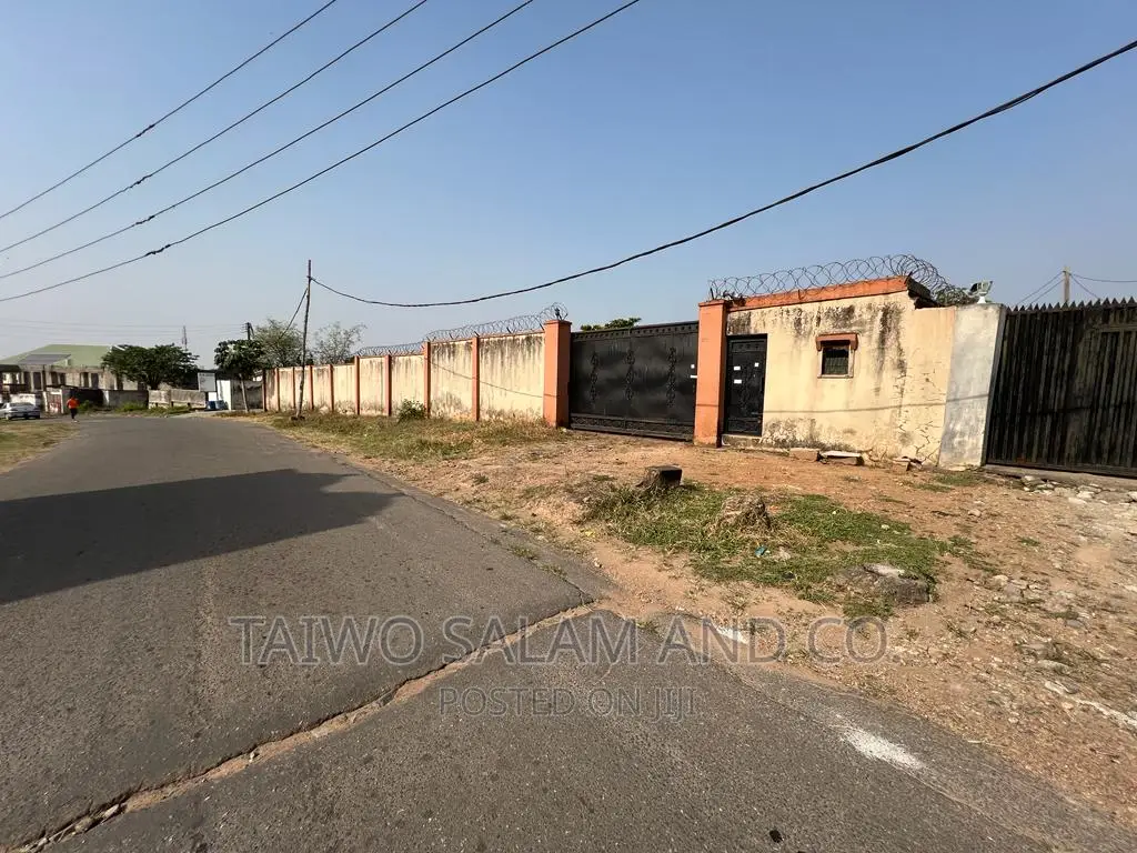 840sq Meters of Mix-Use Land Opp Uch Second Gate Agodi Ibadan in Agodi