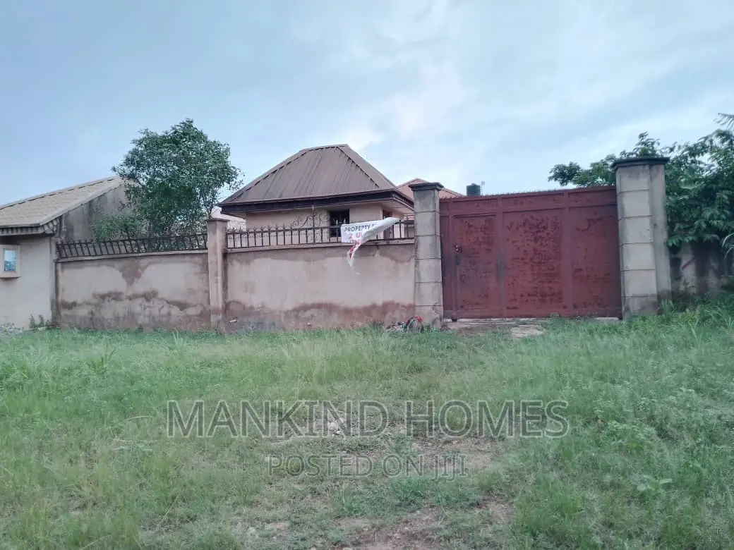 17000sqm 1.7 Hectares Land on Western Avenue Surulere Lagos in Western Avenue
