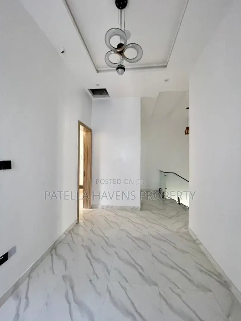 4bdrm Duplex in Lekki for sale in Lekki