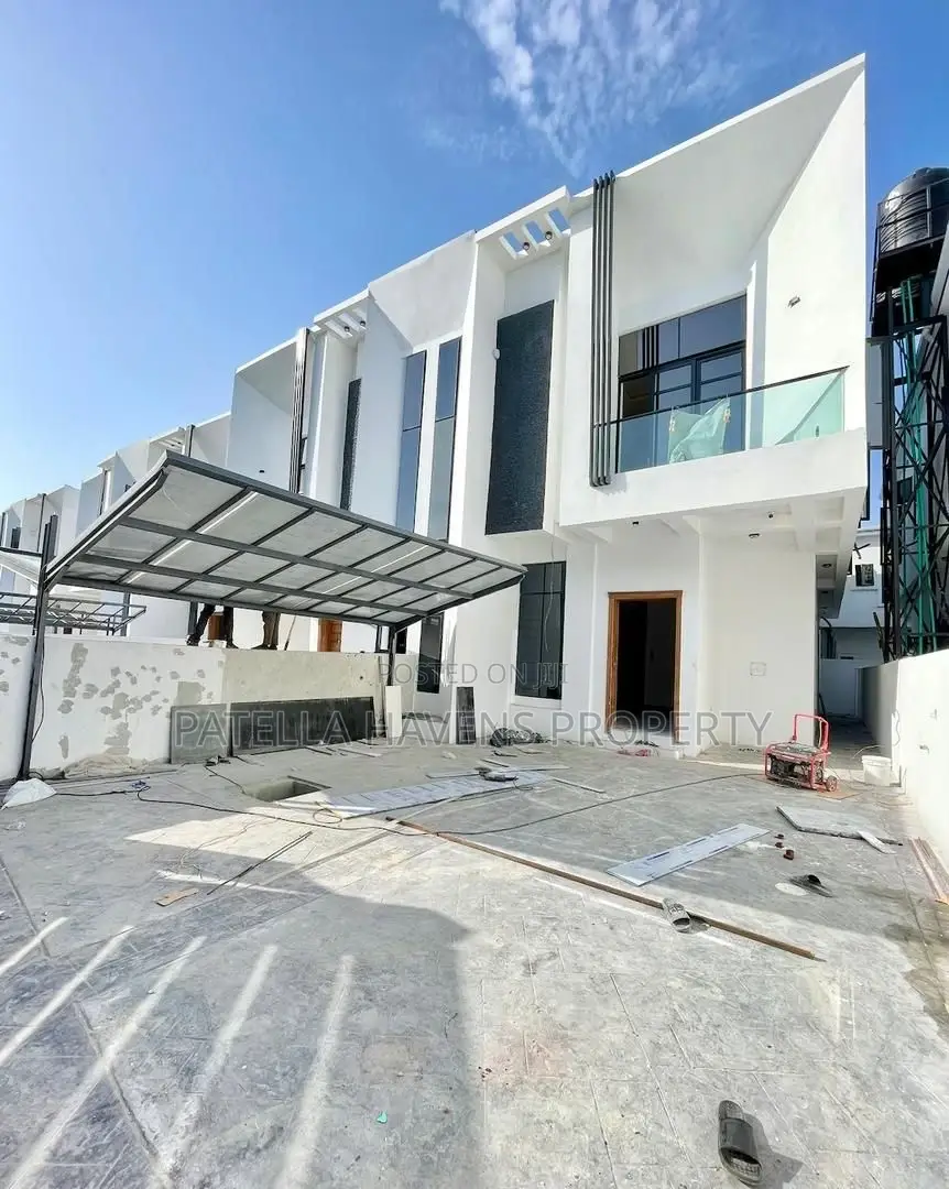 4bdrm Duplex in Lekki for sale in Lekki