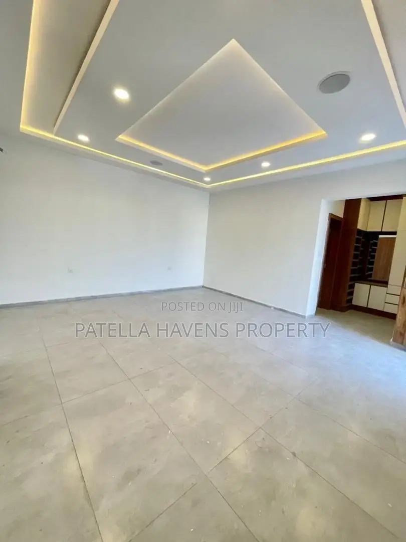 4bdrm Duplex in Lekki for sale in Lekki