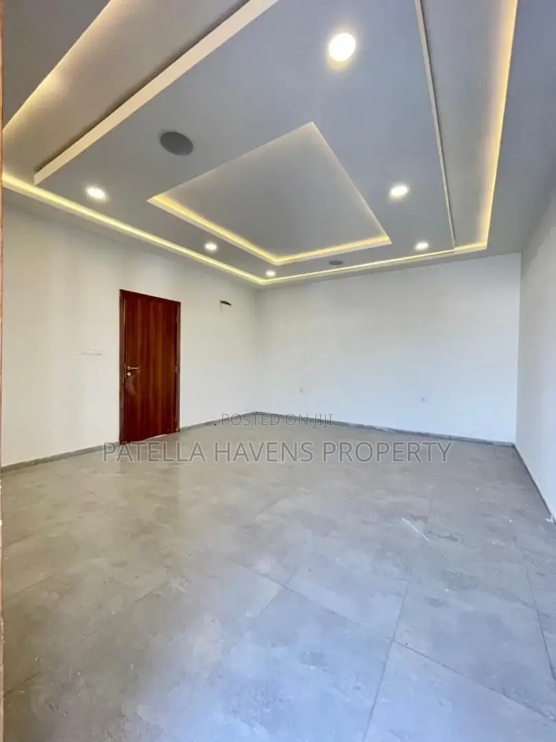 4bdrm Duplex in Lekki for sale in Lekki