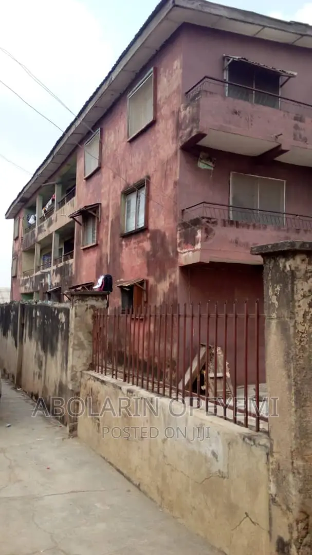 6 Units of 3bedroom Flat Facing Main Road FMC /Beside Lisabi High Sch. in Abeokuta South
