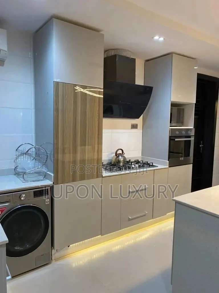Fully Furnished 3 Bedroom Apartment With Ps5, Pool and Gym in Banana Island