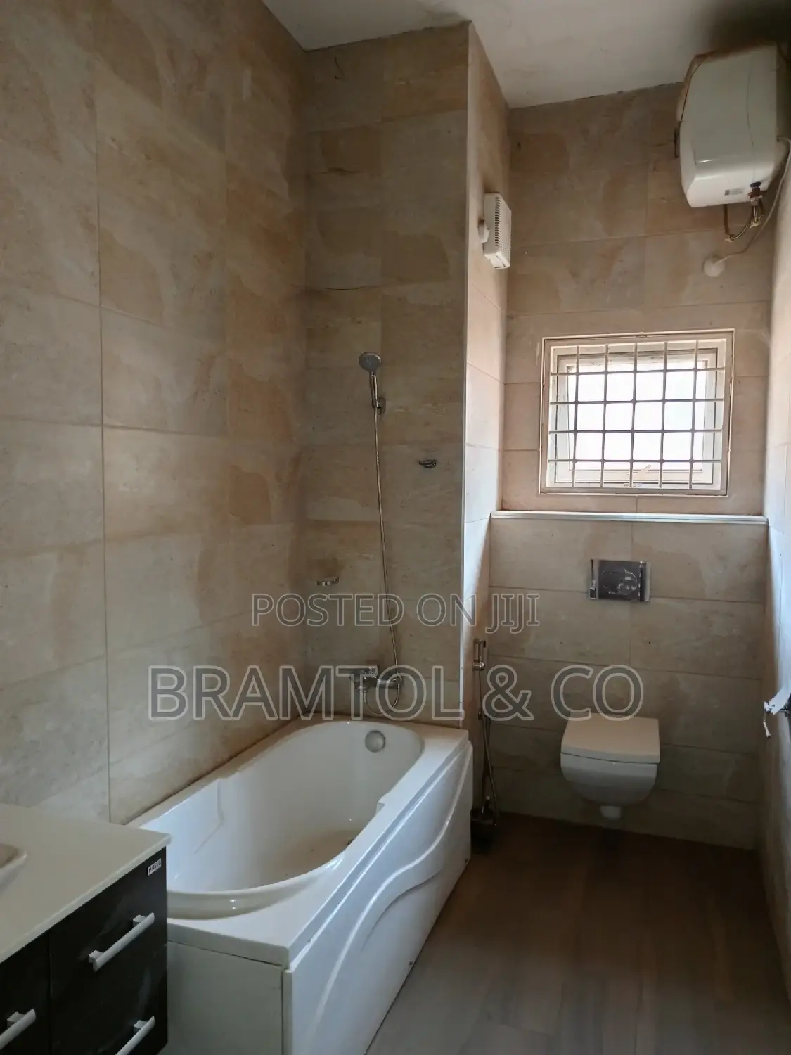 4bdrm Townhouse / Terrace in Durumi for rent in Durumi