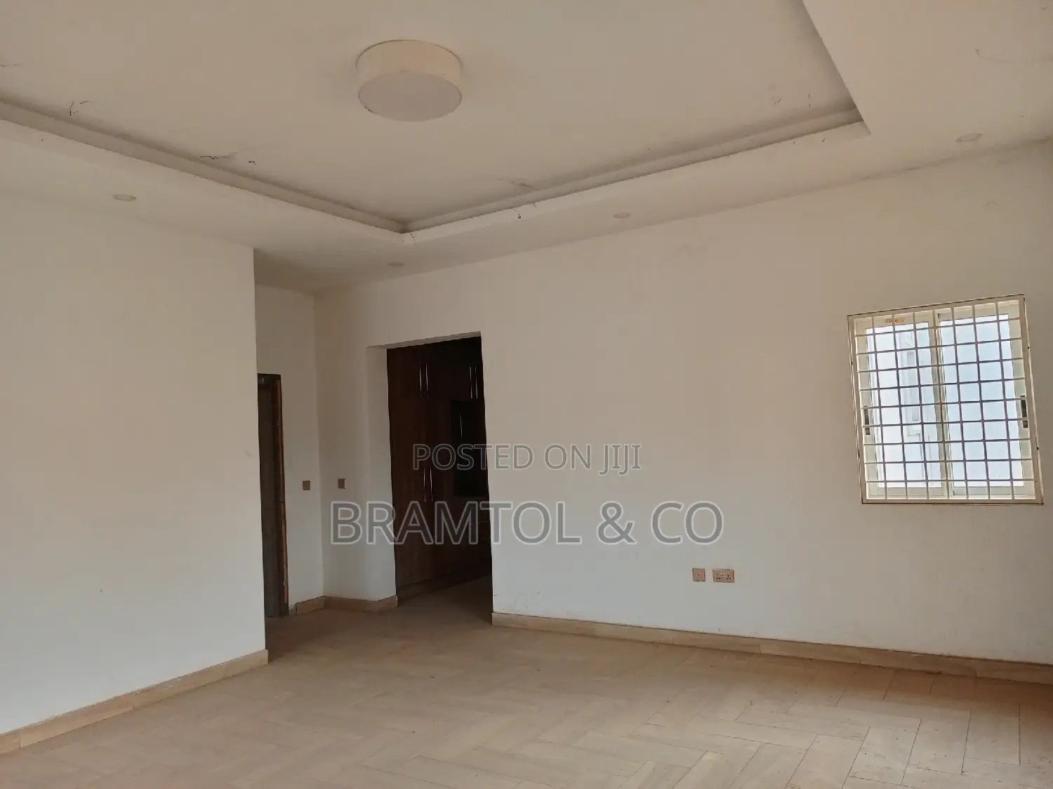 4bdrm Townhouse / Terrace in Durumi for rent in Durumi