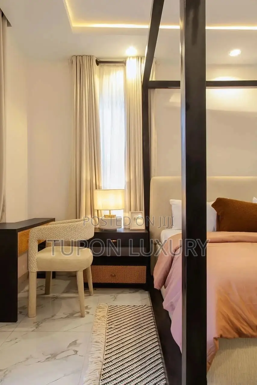Luxury 3bed Apartment, With Pool, Snooker Gym in Lekki Phase 1