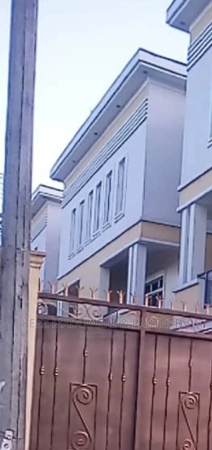 4bdrm Duplex in Dr Peter Odili, Port for sale in Port-Harcourt