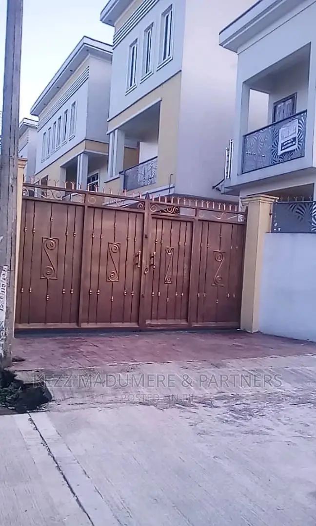 4bdrm Duplex in Dr Peter Odili, Port for sale in Port-Harcourt