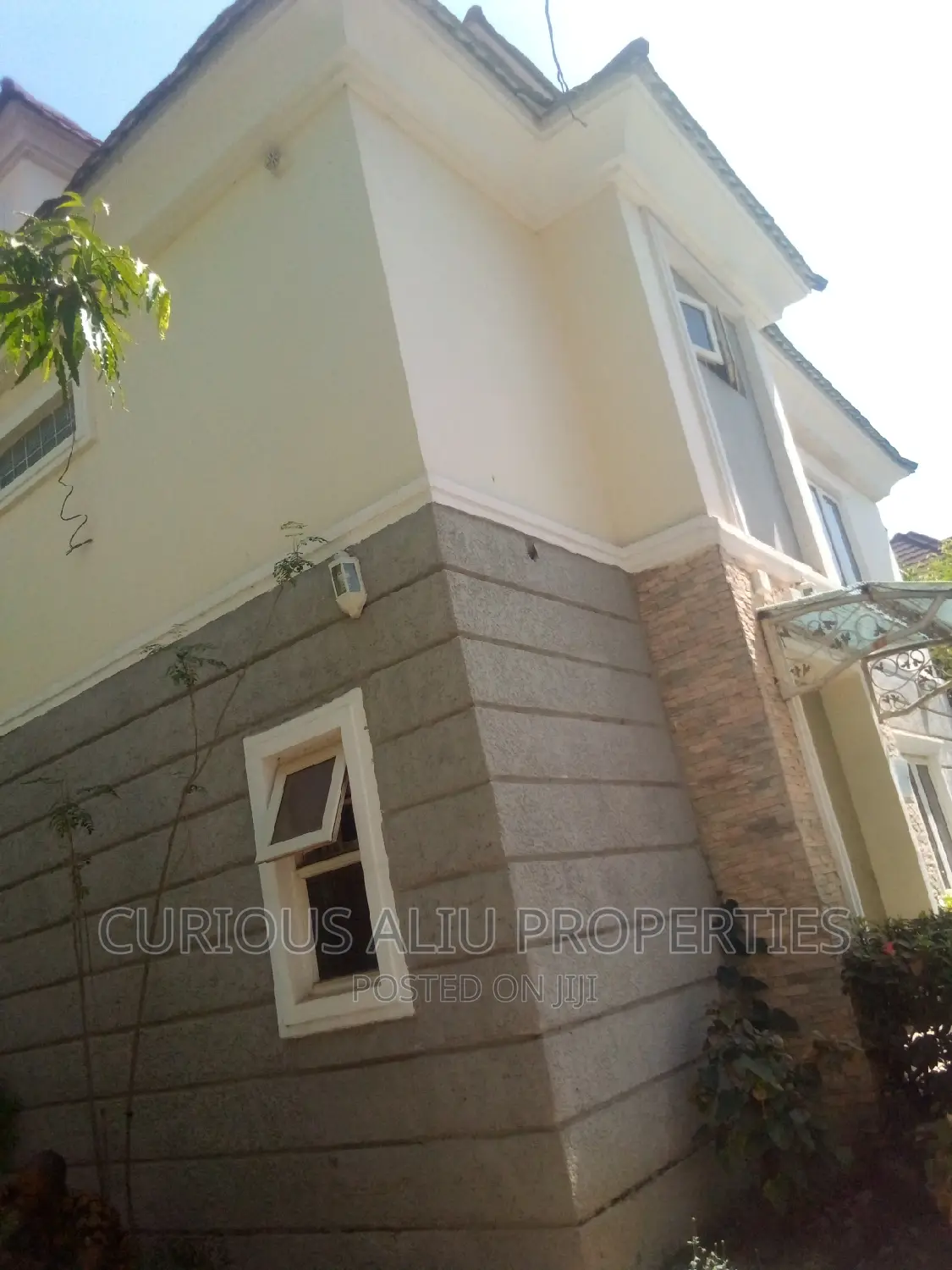 5bdrm Duplex in Brain And Herman, Life Camp for rent in Life Camp
