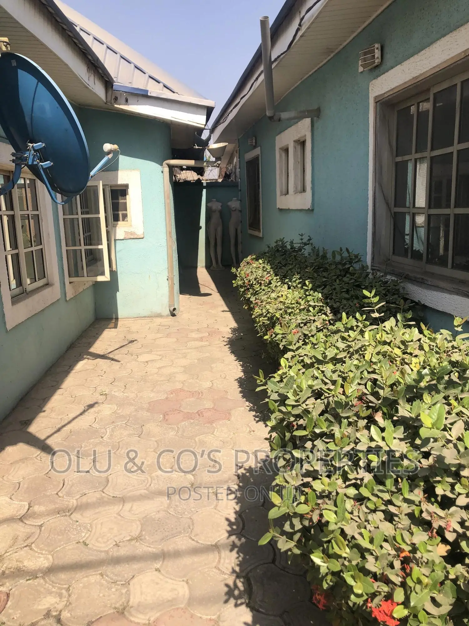 6bdrm Bungalow in Aco Amac Estate, Lugbe District for sale in Lugbe District