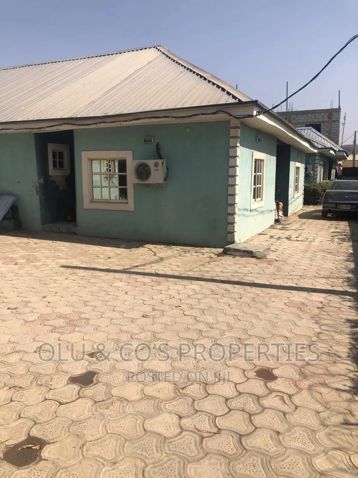 6bdrm Bungalow in Aco Amac Estate, Lugbe District for sale in Lugbe District