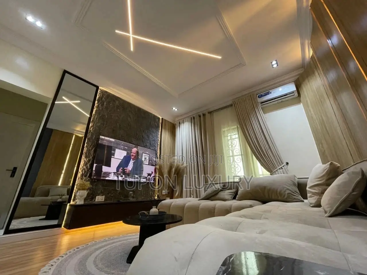 Luxury and Spacious 1 Bedroom Apartment in Lekki in Lekki Phase 1