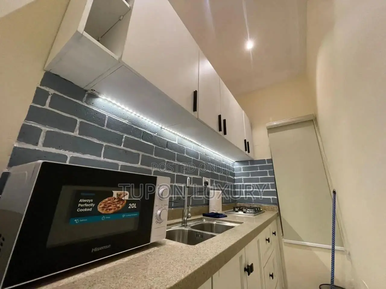 Luxury and Spacious 1 Bedroom Apartment in Lekki in Lekki Phase 1