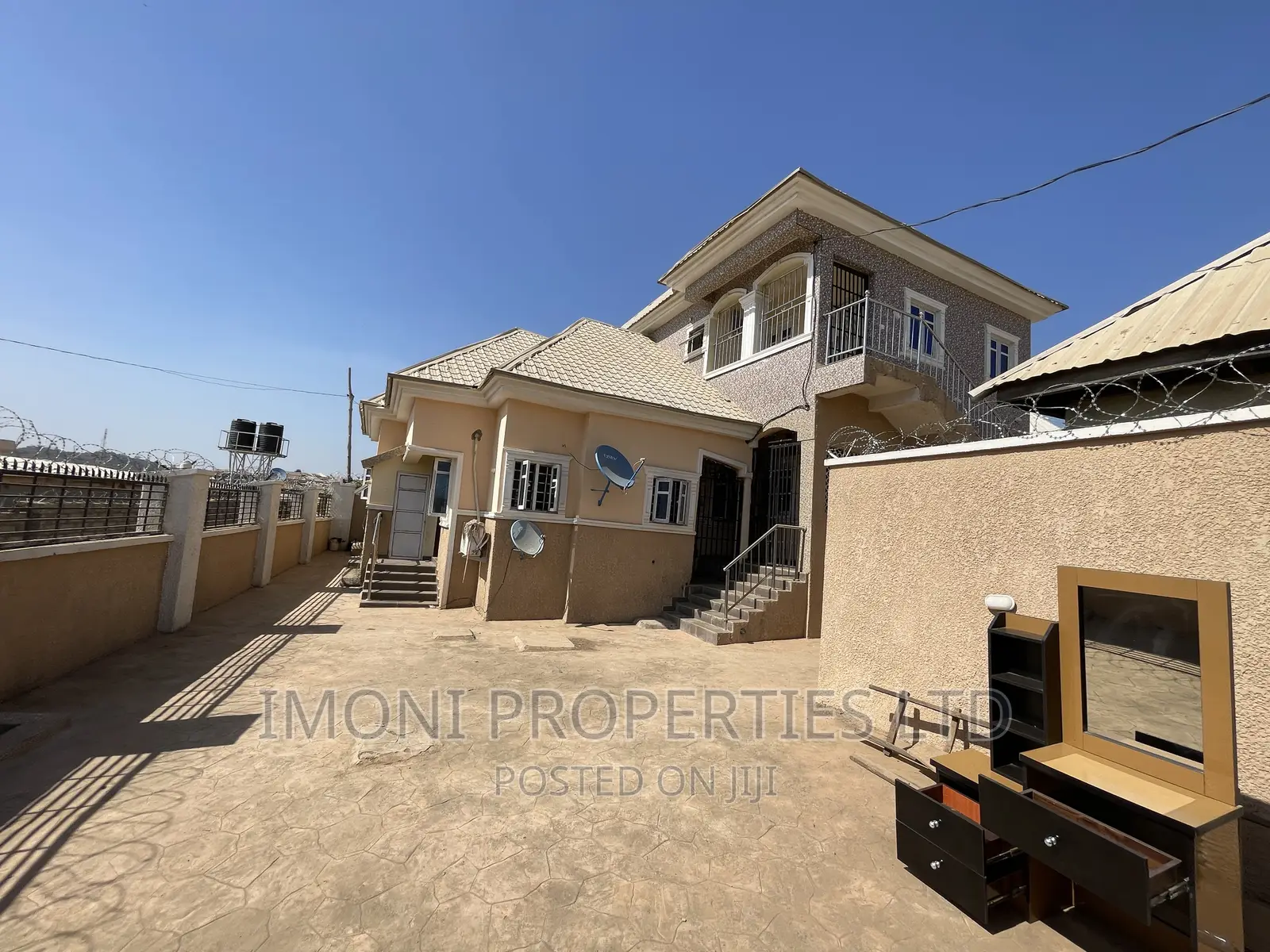 2bdrm Block of Flats in Obasajo Road, Dutse-Alhaji for rent in Dutse-Alhaji