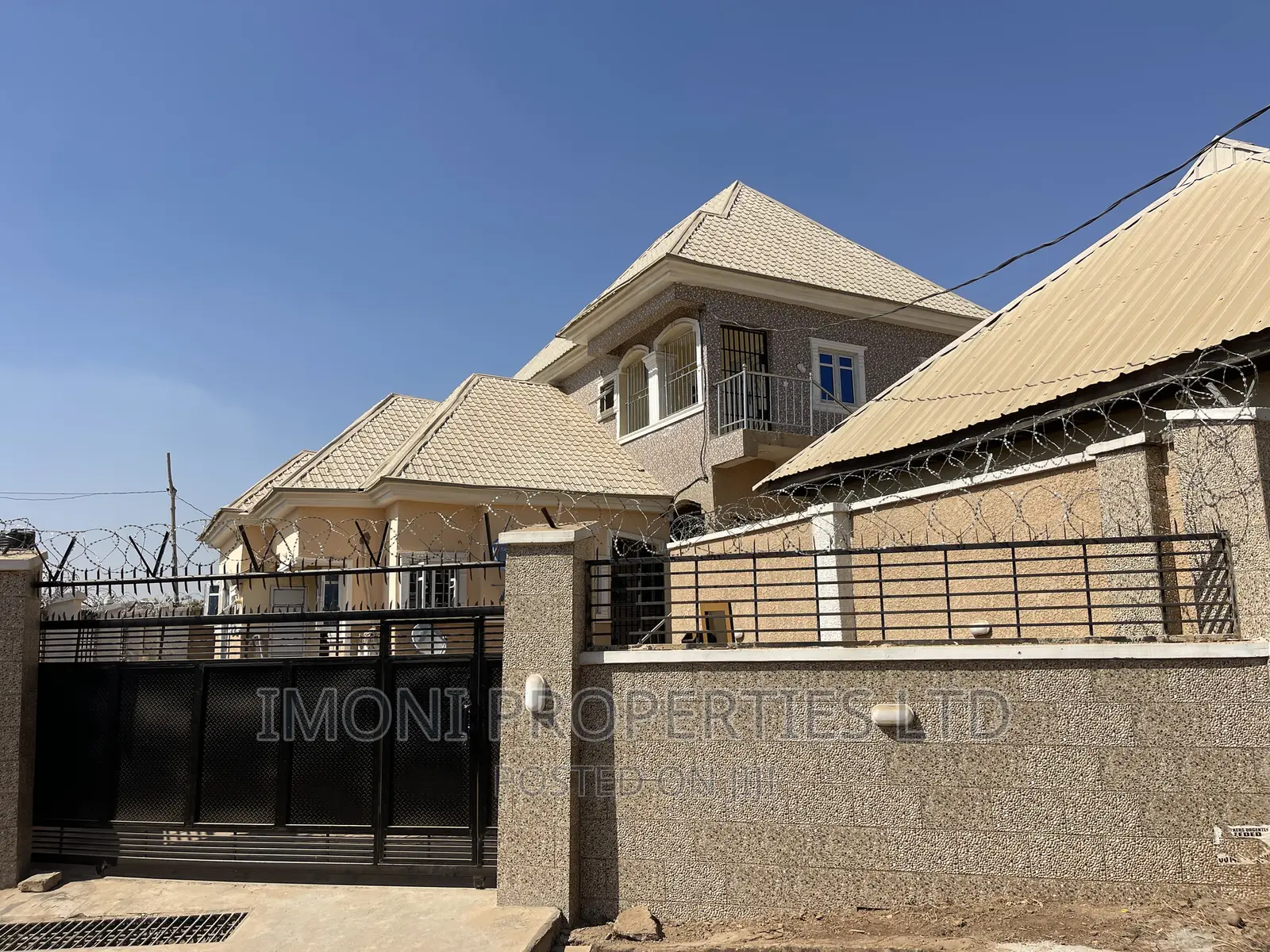 2bdrm Block of Flats in Obasajo Road, Dutse-Alhaji for rent in Dutse-Alhaji