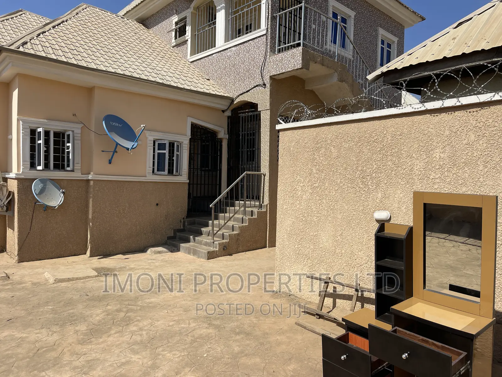 2bdrm Block of Flats in Obasajo Road, Dutse-Alhaji for rent in Dutse-Alhaji