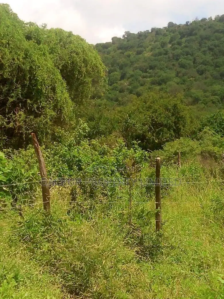 12 Acres of Land for Residential or Commercial Use in Ado / Ajah