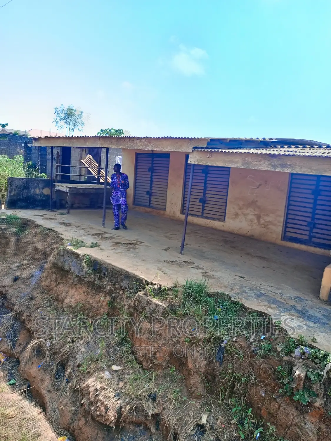 Full Plot of Land in Igboolomu Directly Facing the Road in Agric