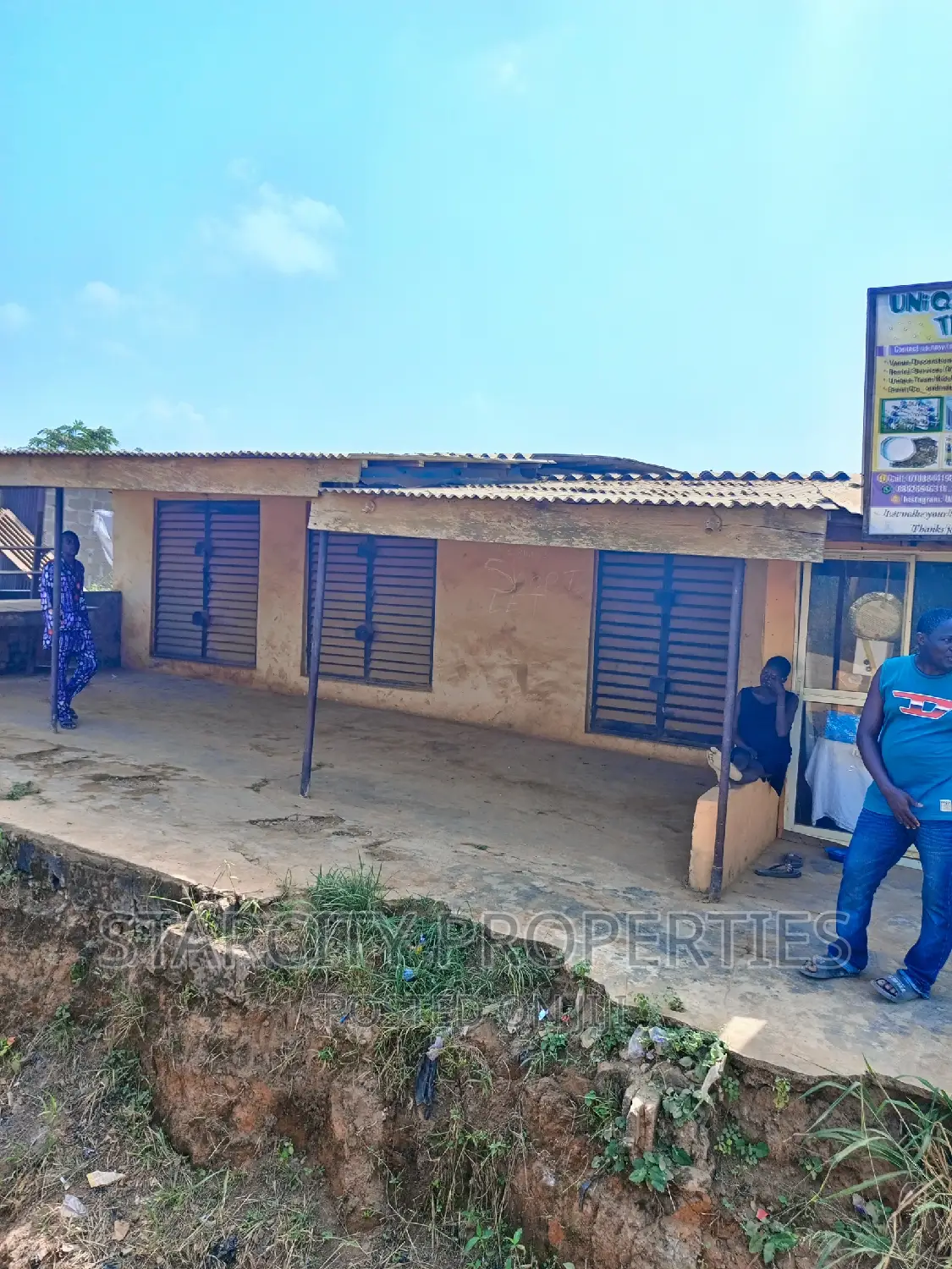 Full Plot of Land in Igboolomu Directly Facing the Road in Agric