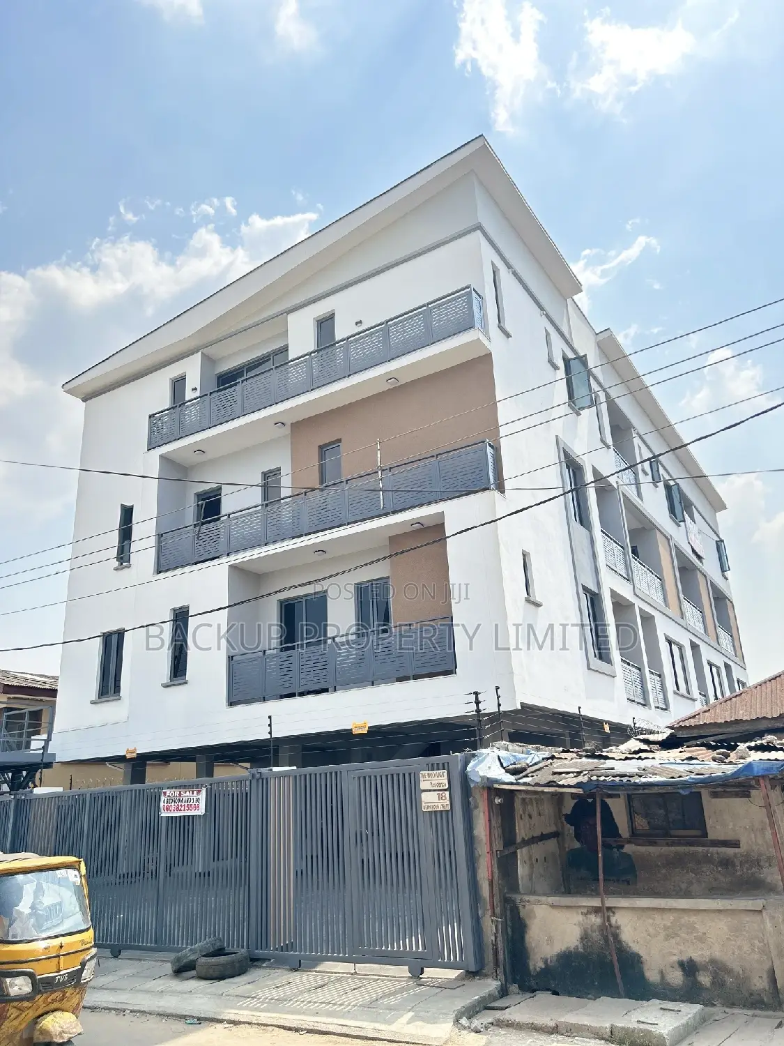 4bdrm Townhouse/Terrace in Obanikoro for sale in Obanikoro