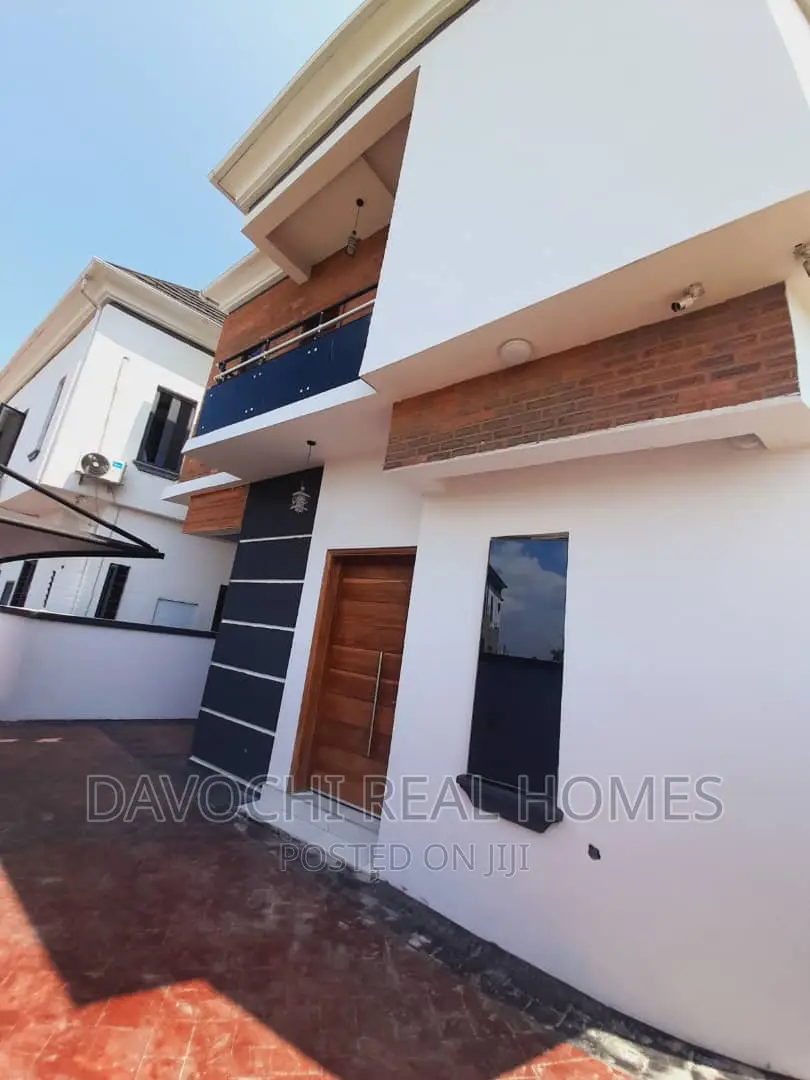 5bdrm Duplex in Chevron, Lekki for sale in Lekki