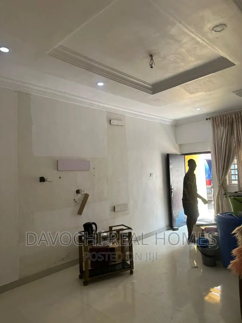 2bdrm Apartment in Orchid Road, Lekki for rent in Lekki