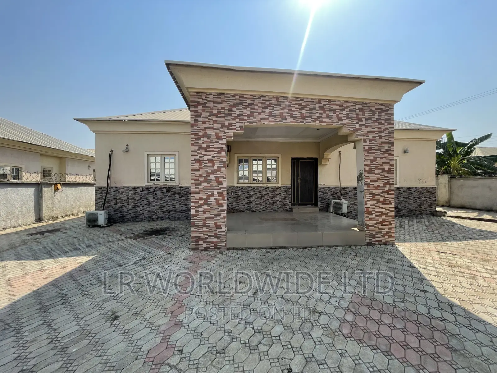 3bdrm Bungalow in Penthouse Estate, Lugbe District for sale in Lugbe District