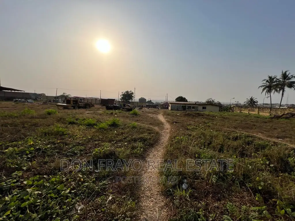 2 Acres Industrial Land Facing Expressway Tollgate Ibadan in Ibadan