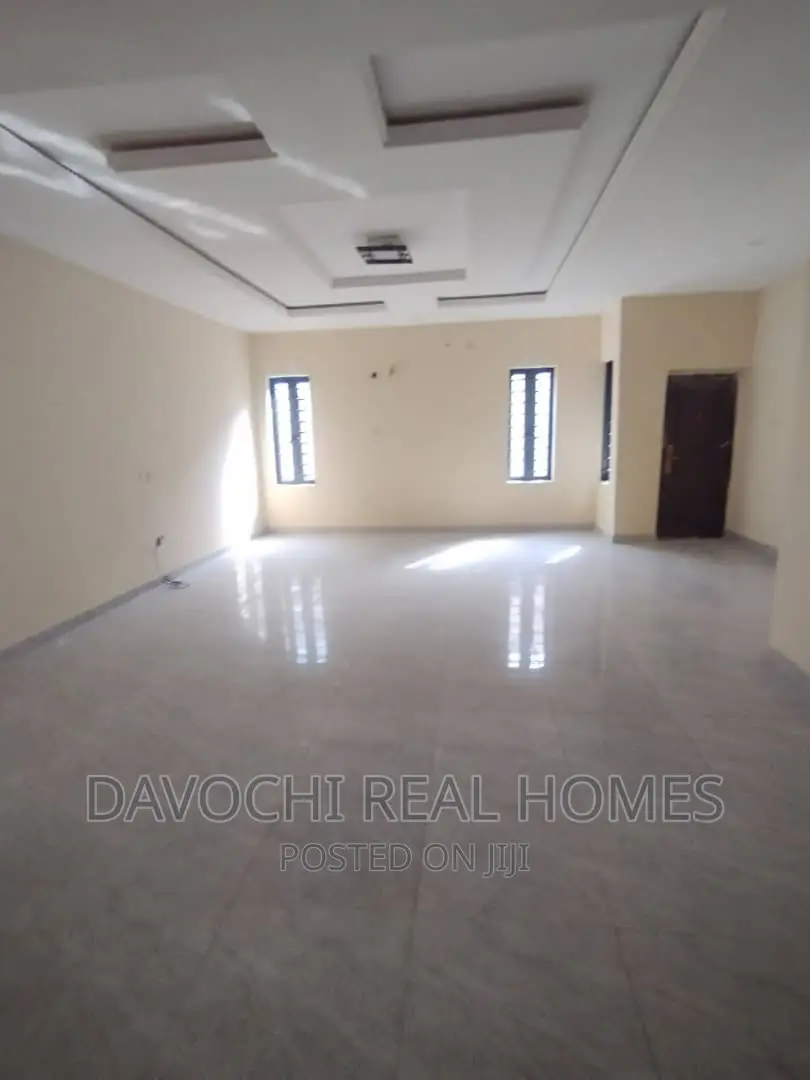 3bdrm Apartment in Ikota Villa Estate, Lekki for rent in Lekki