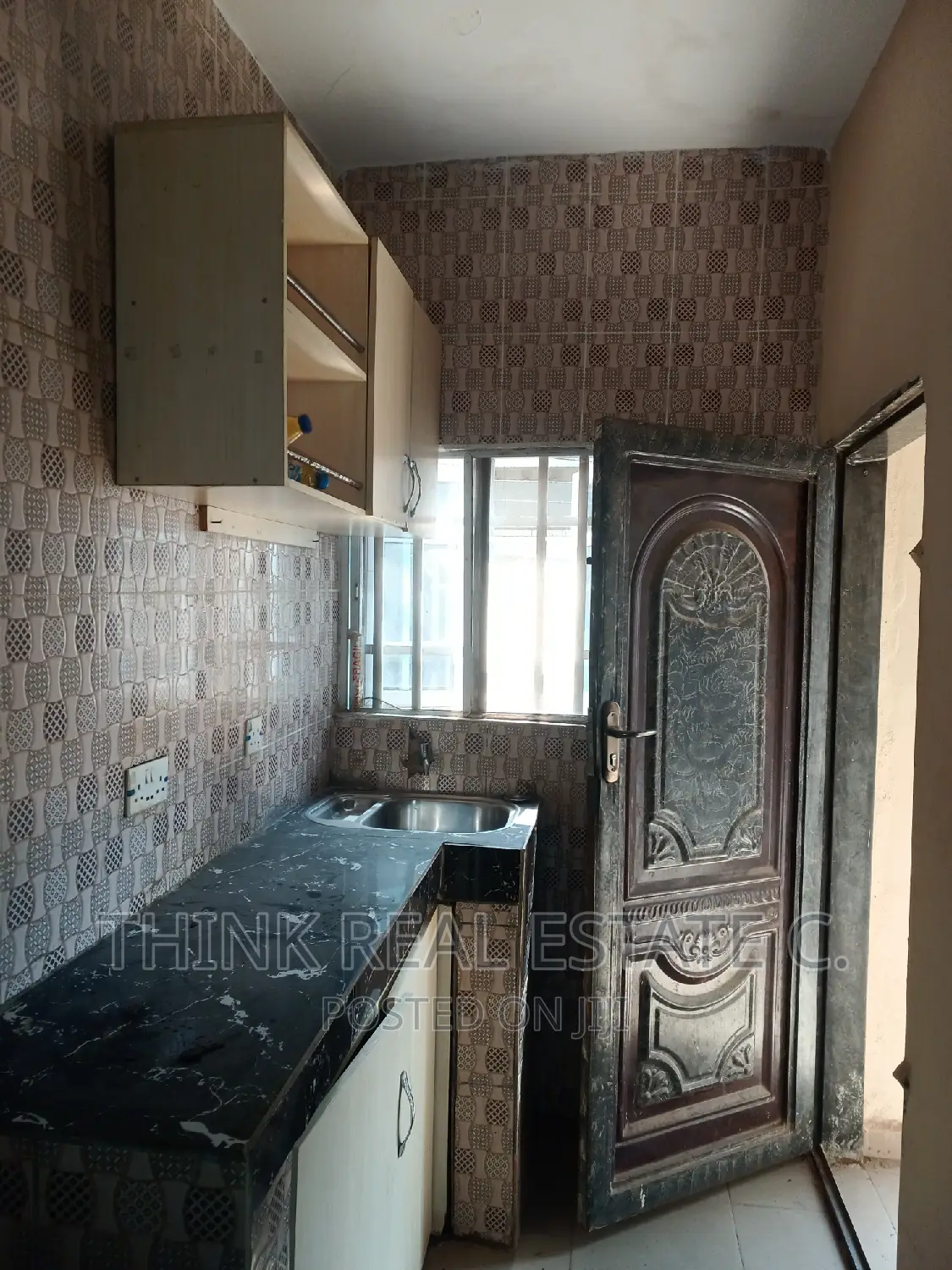1bdrm Room & Parlour in Winners,Sapele Road, Benin City for rent in Benin City