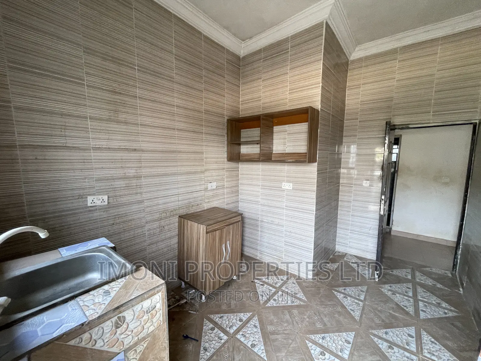 1bdrm Room & Parlour in Scc Road Ushafa, Bwari for rent in Bwari