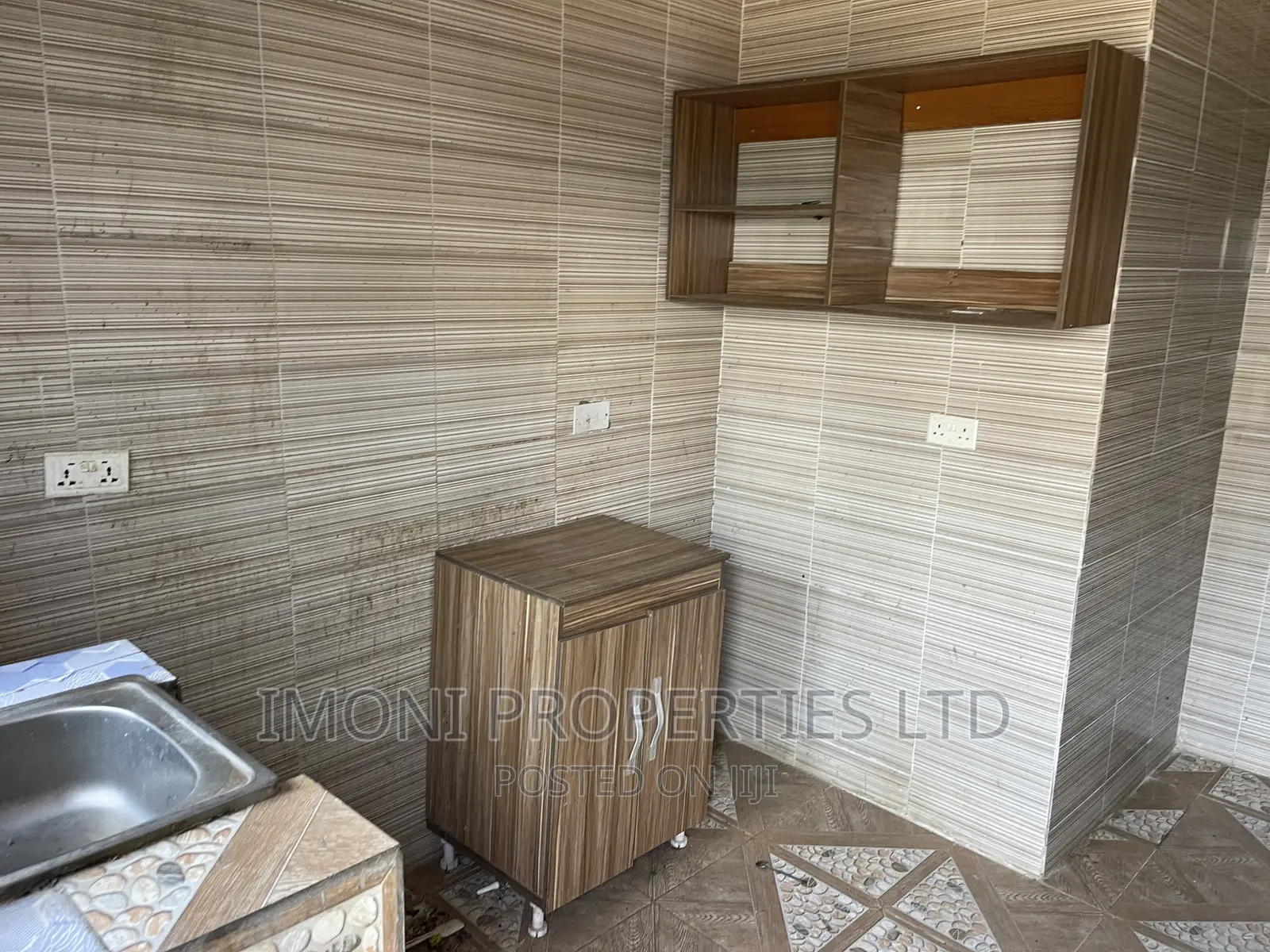1bdrm Room & Parlour in Scc Road Ushafa, Bwari for rent in Bwari